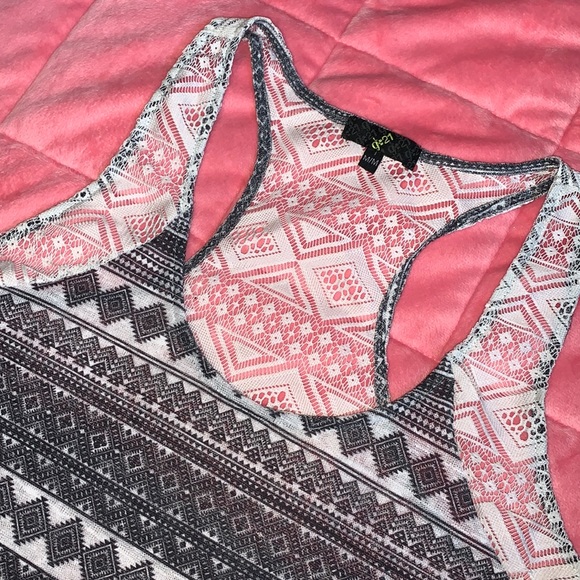 Women’s G21 Tank - Picture 2 of 5